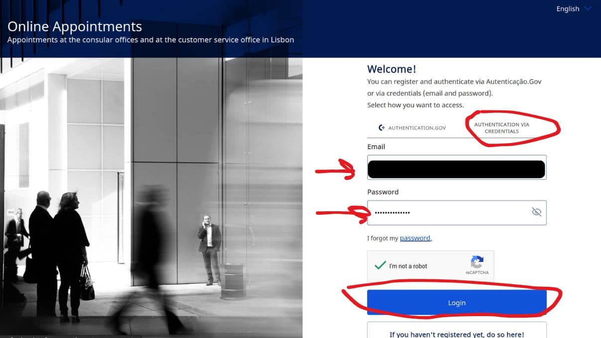 מסך כניסה עם Authentication Via Credentials, אימייל, סיסמה וכפתור Login מסומנים